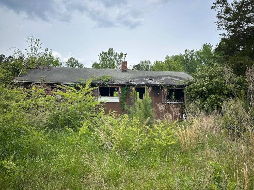 Currently Displayed Property Photo