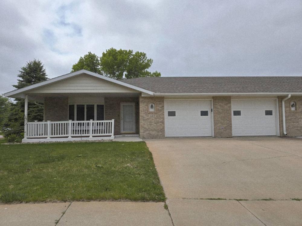 Currently Displayed Property Photo
