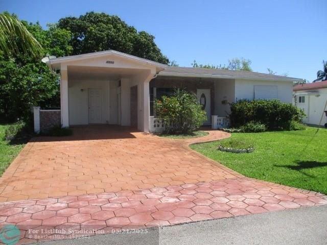 Currently Displayed Property Photo