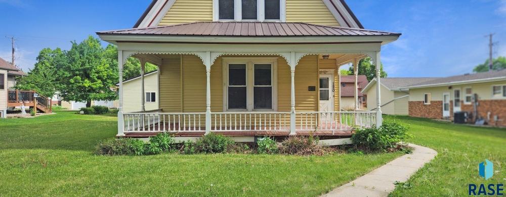 Currently Displayed Property Photo