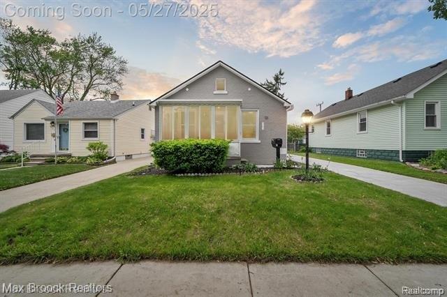 Currently Displayed Property Photo