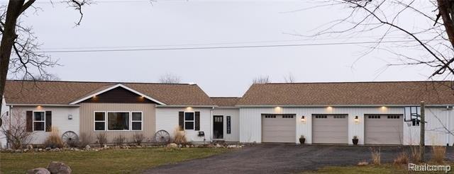 Currently Displayed Property Photo
