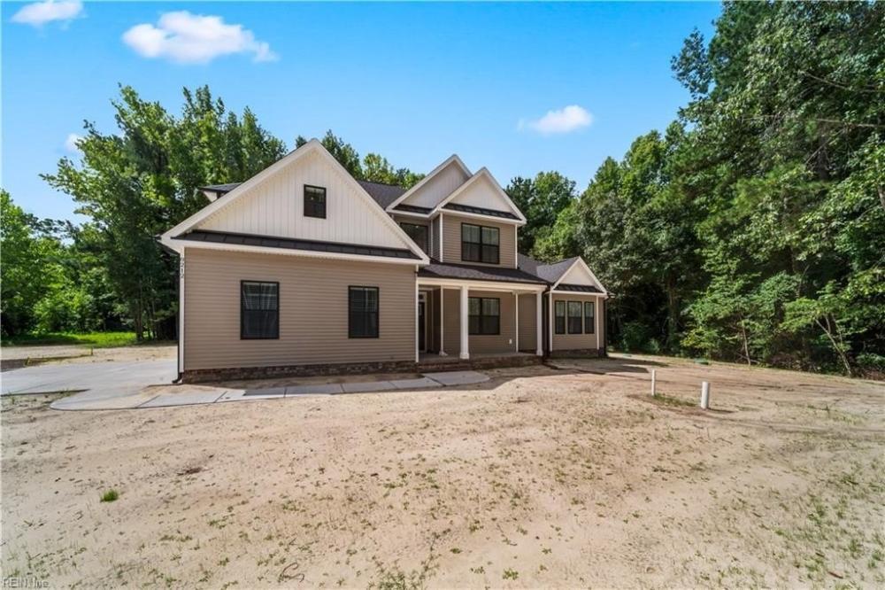 Currently Displayed Property Photo