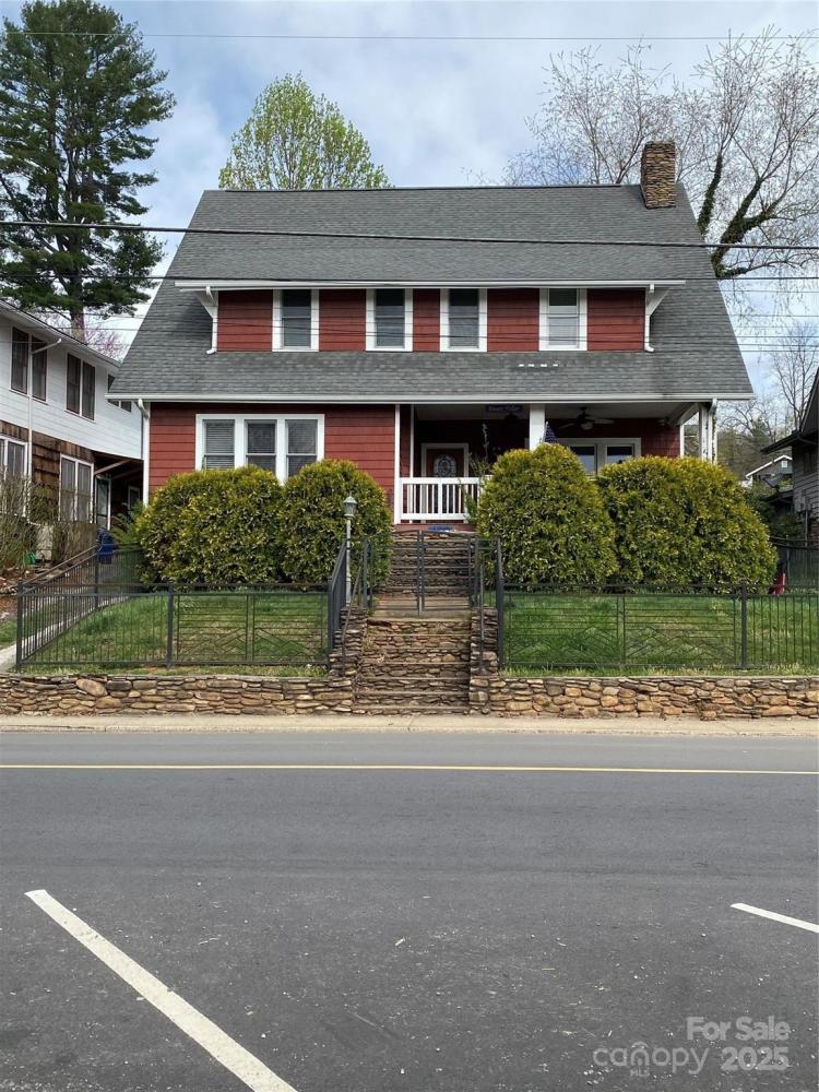 Currently Displayed Property Photo