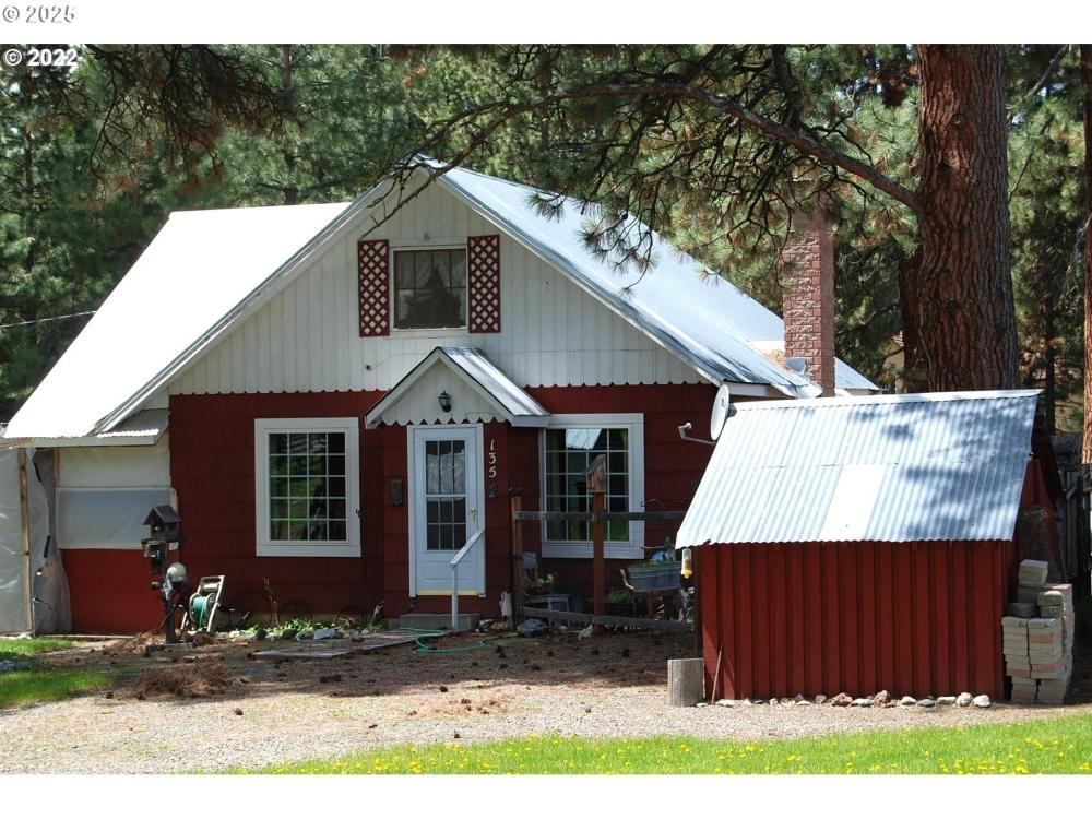 Currently Displayed Property Photo