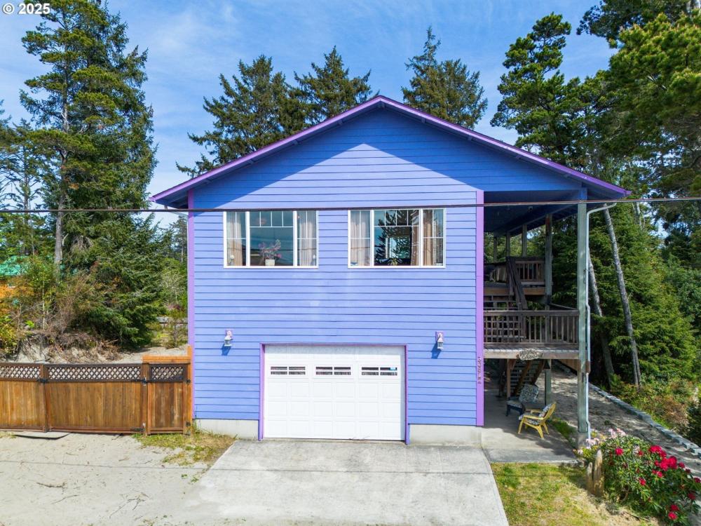 Currently Displayed Property Photo
