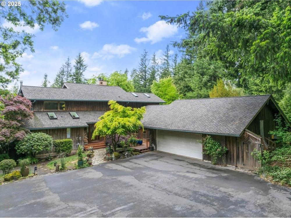 Currently Displayed Property Photo