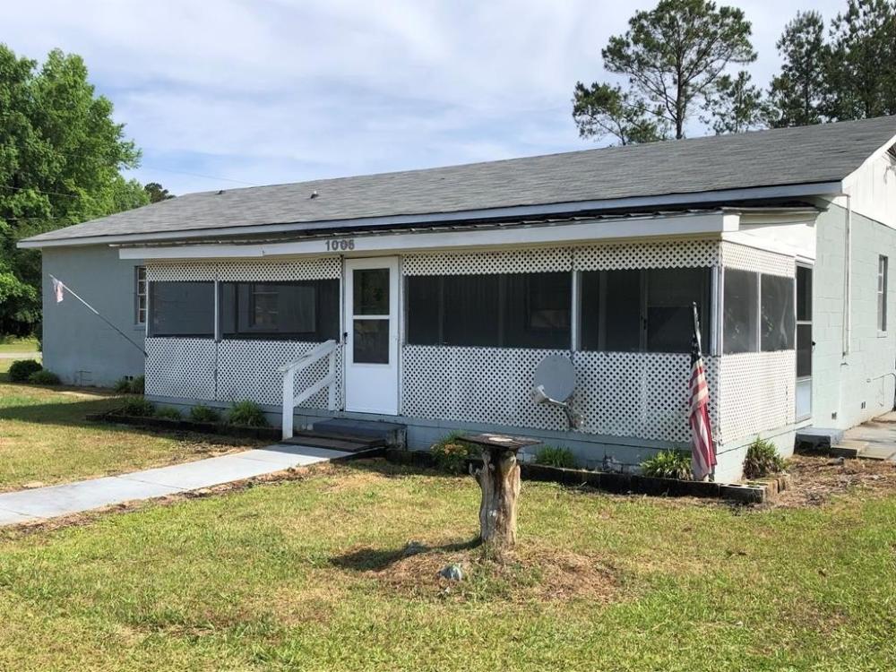 Currently Displayed Property Photo