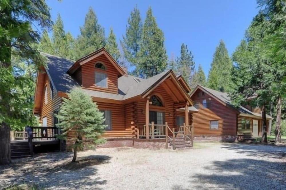 Currently Displayed Property Photo