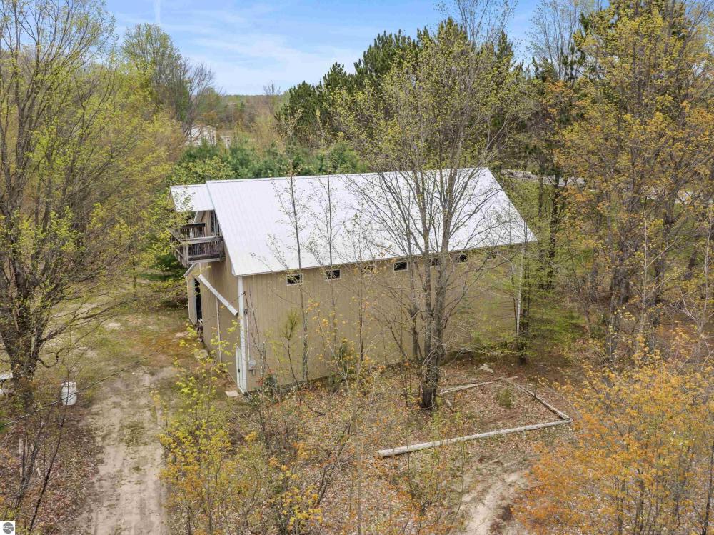 Currently Displayed Property Photo