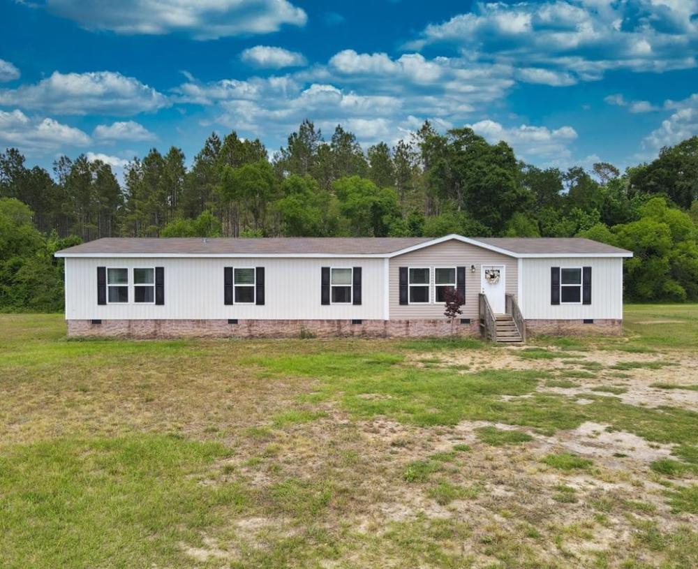 Currently Displayed Property Photo
