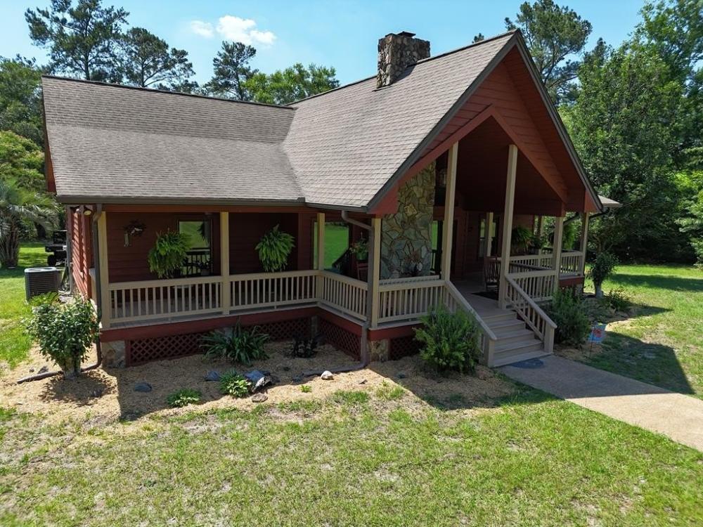 Currently Displayed Property Photo