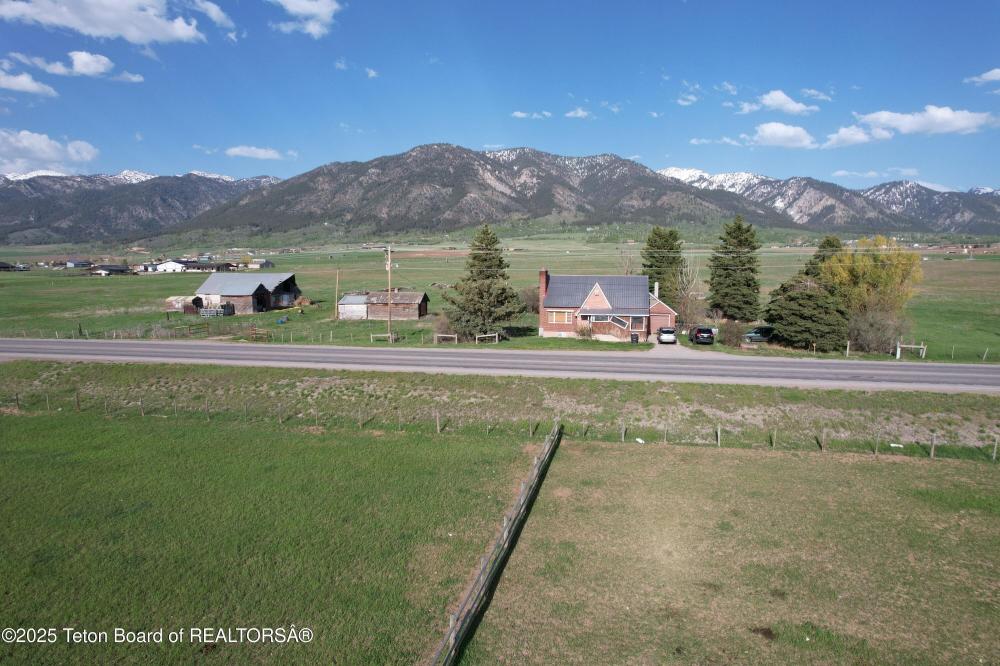 Currently Displayed Property Photo