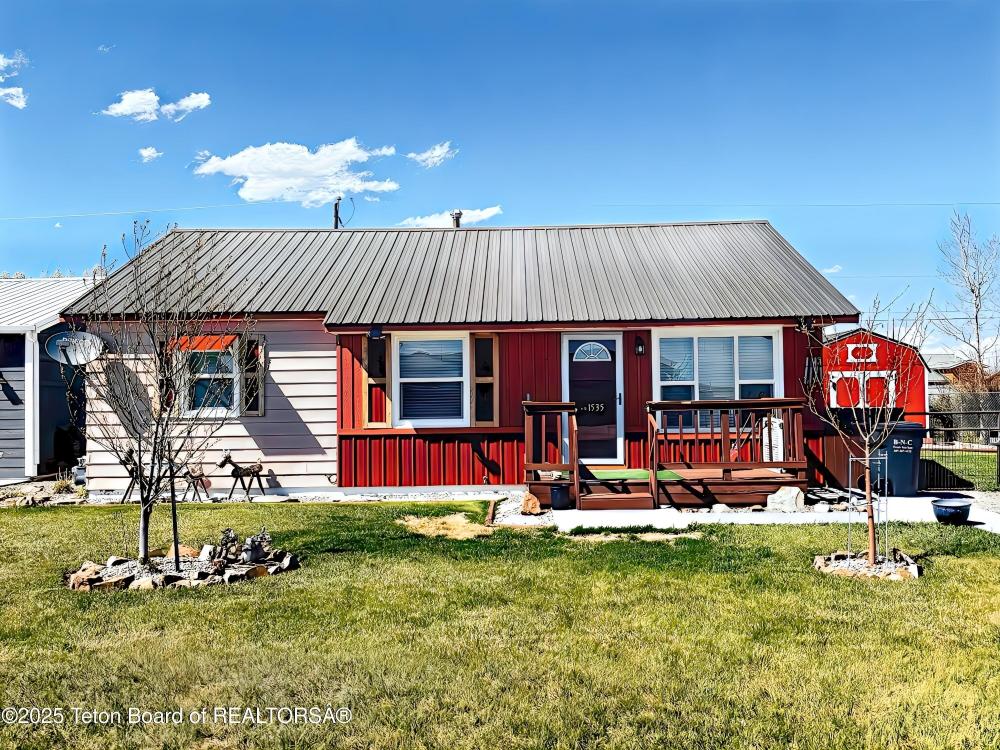Currently Displayed Property Photo