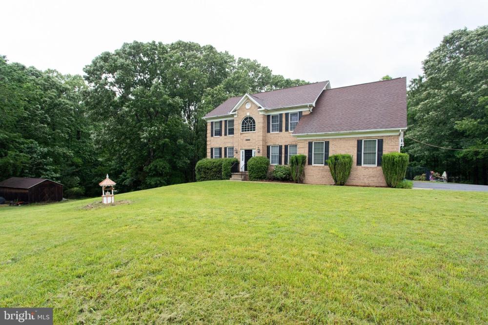 Currently Displayed Property Photo