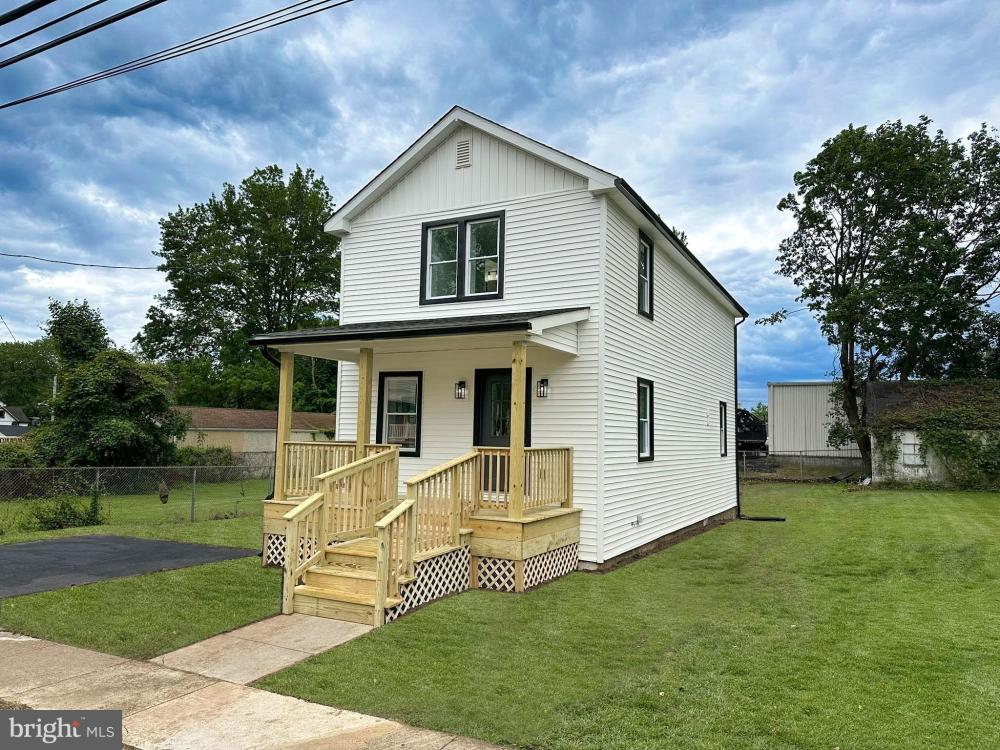 Currently Displayed Property Photo