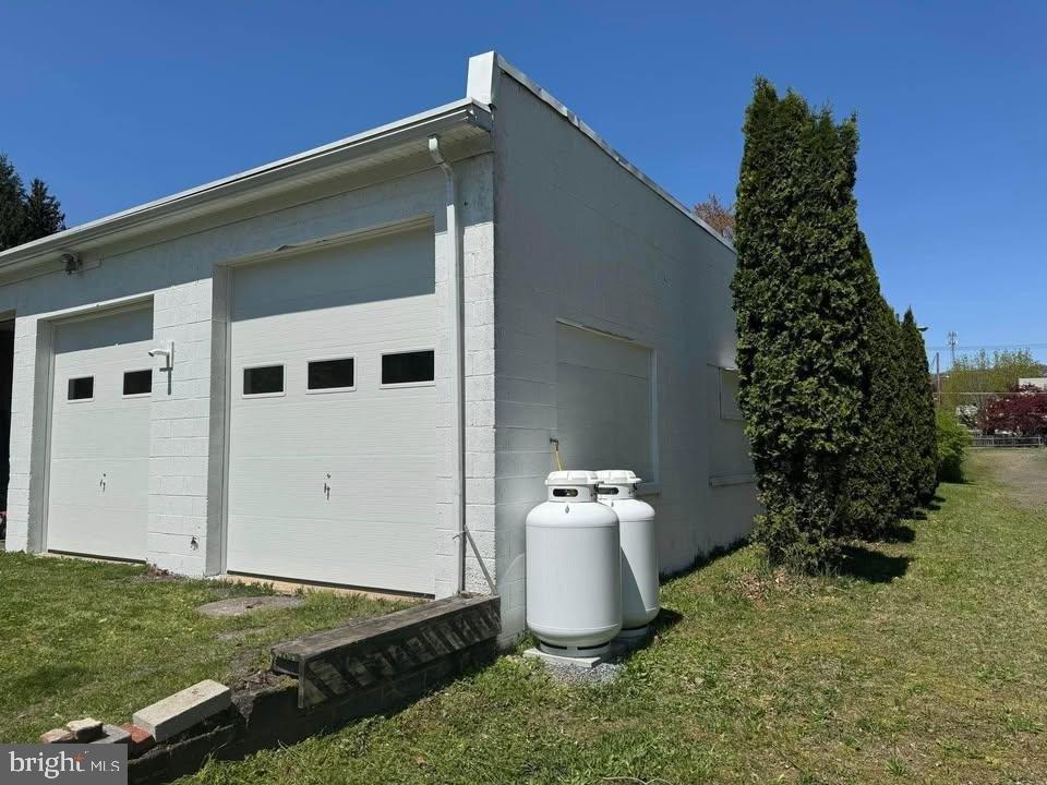 Currently Displayed Property Photo