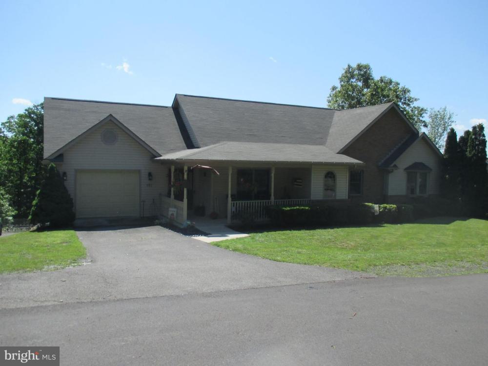 Currently Displayed Property Photo