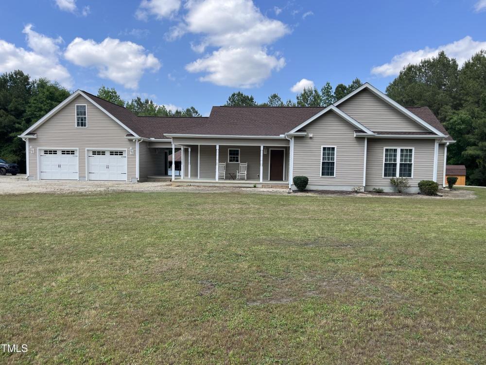 Currently Displayed Property Photo