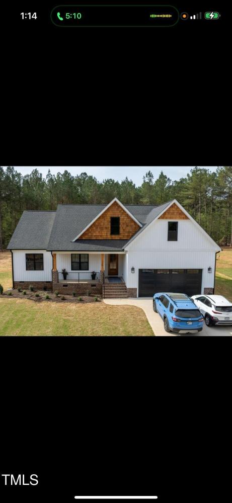 Currently Displayed Property Photo