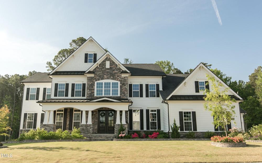 Currently Displayed Property Photo