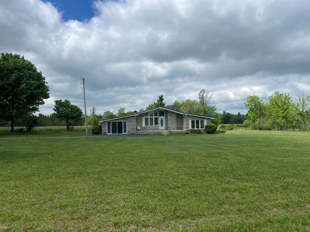 Currently Displayed Property Photo