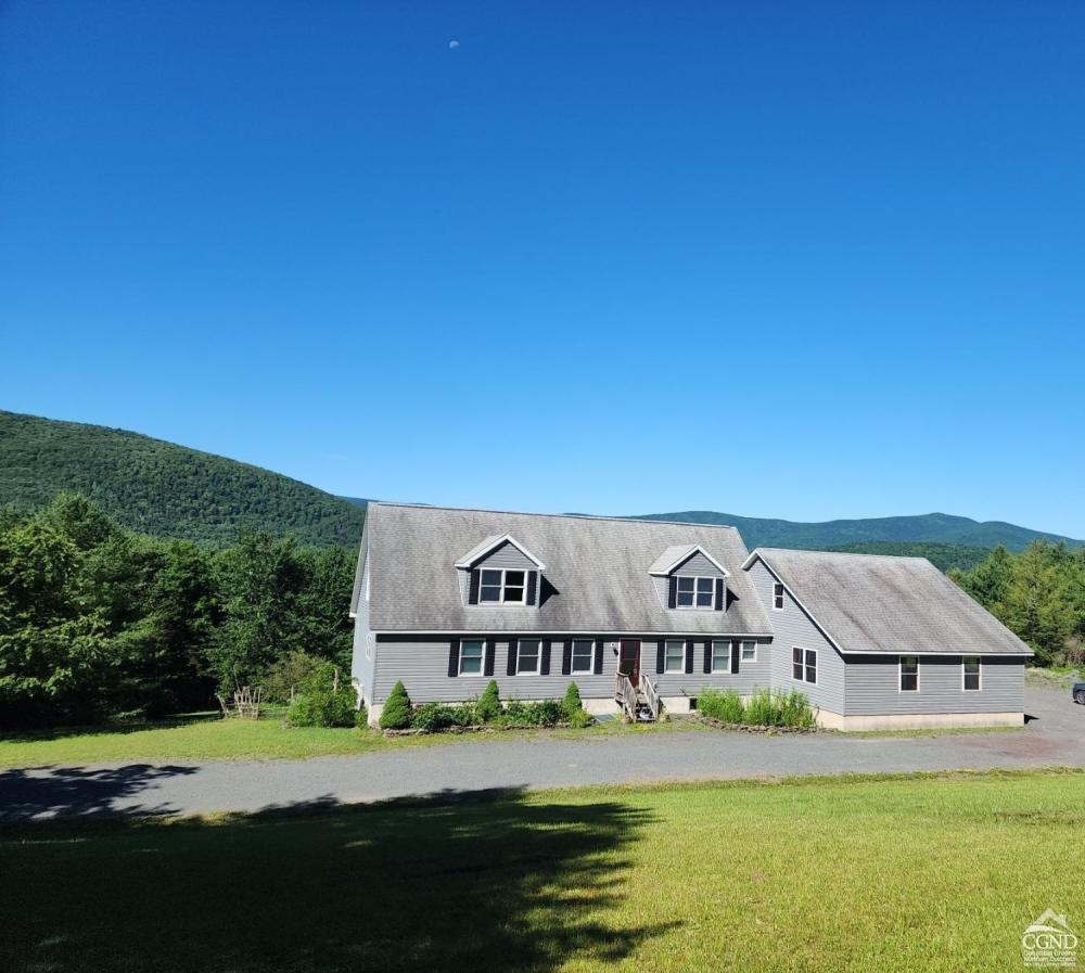 Currently Displayed Property Photo