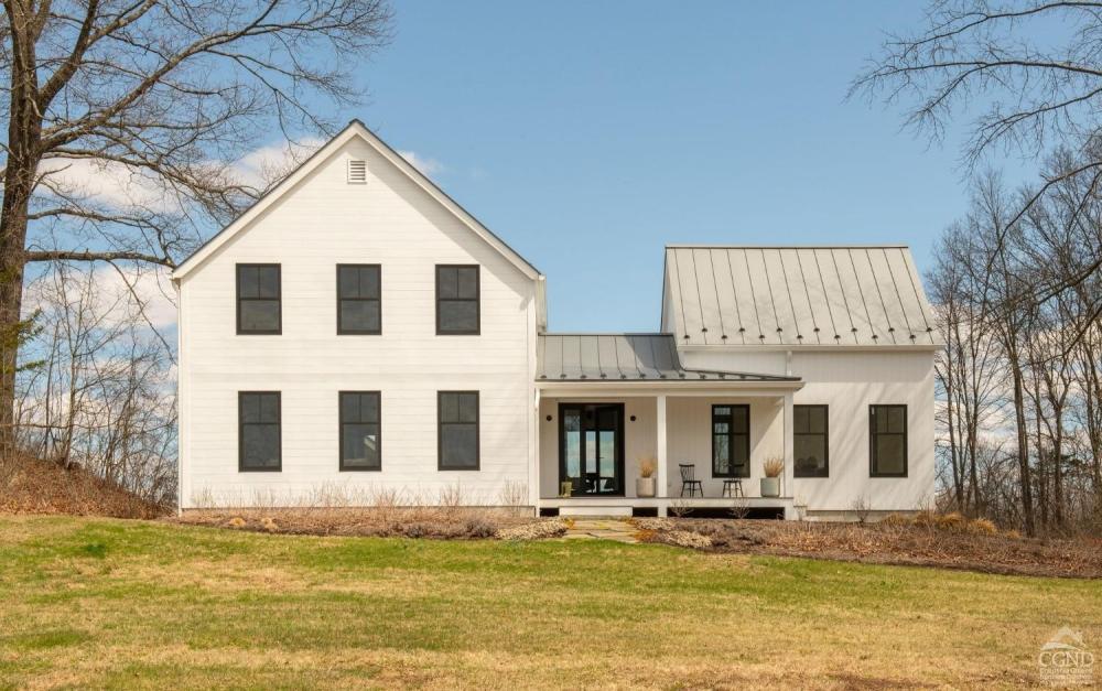 Currently Displayed Property Photo