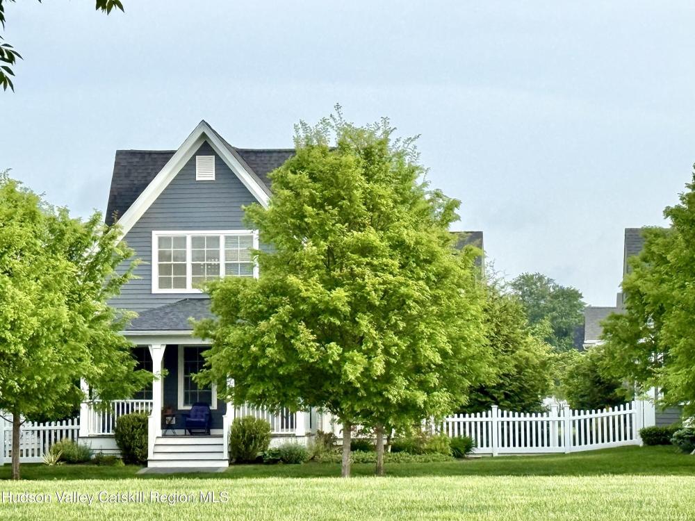 Currently Displayed Property Photo