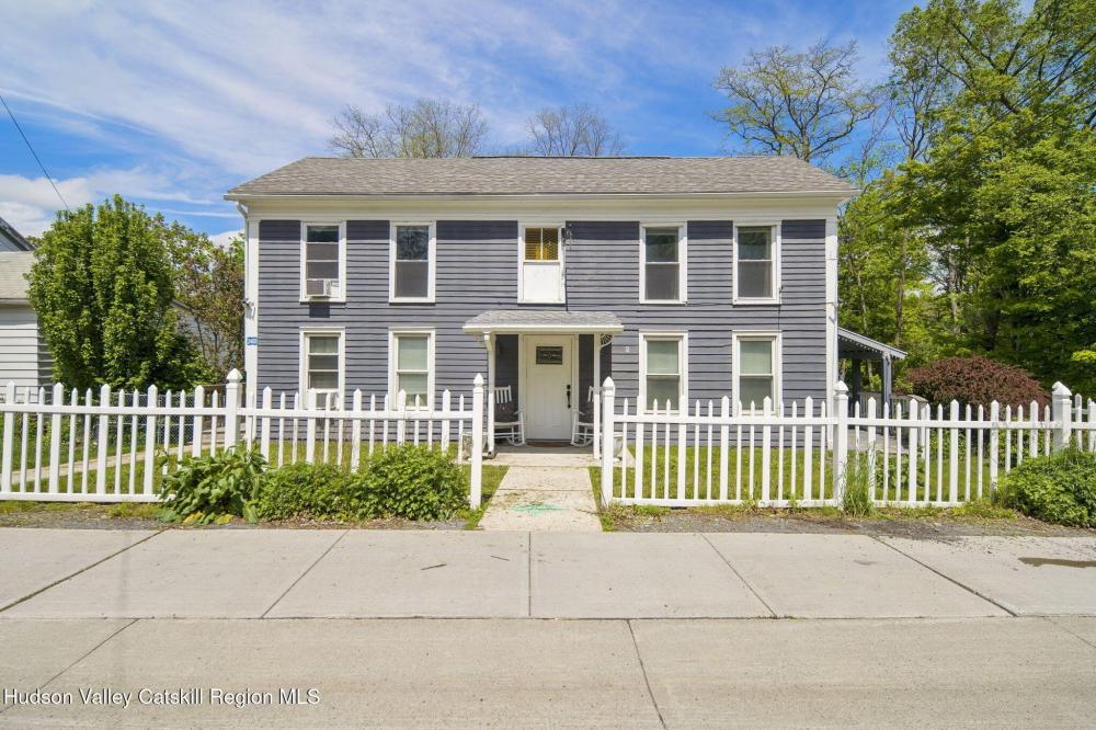 Currently Displayed Property Photo