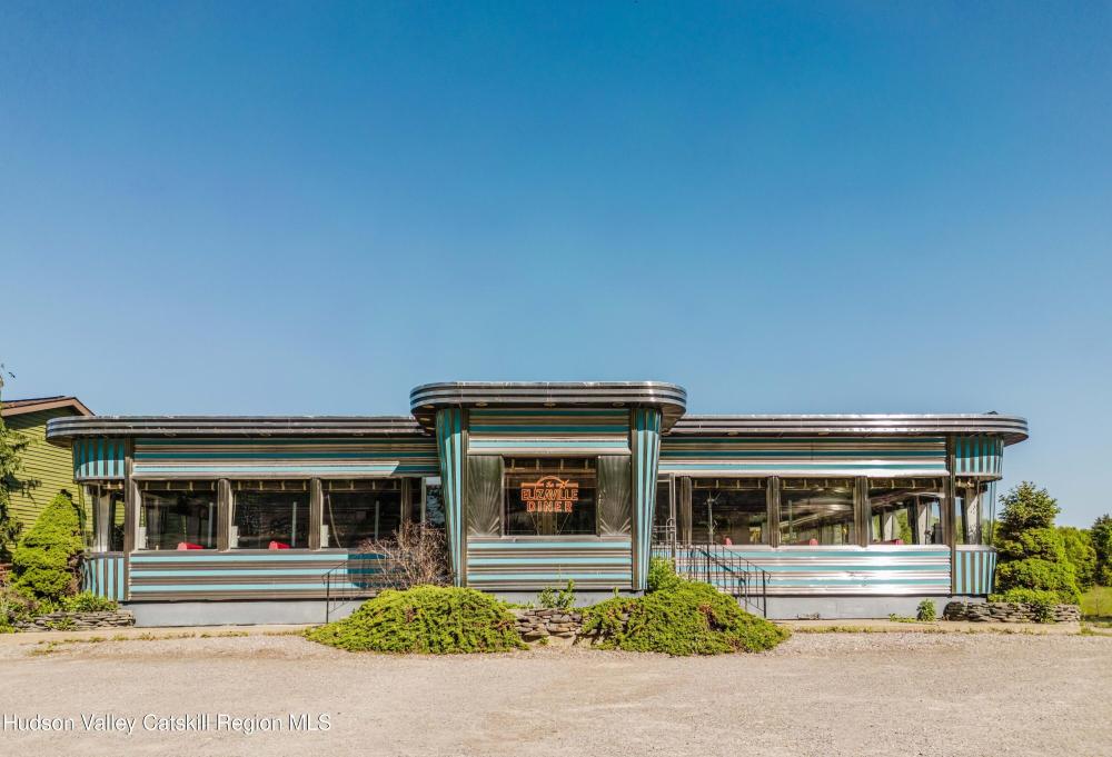 Currently Displayed Property Photo