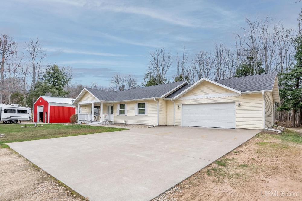 Currently Displayed Property Photo