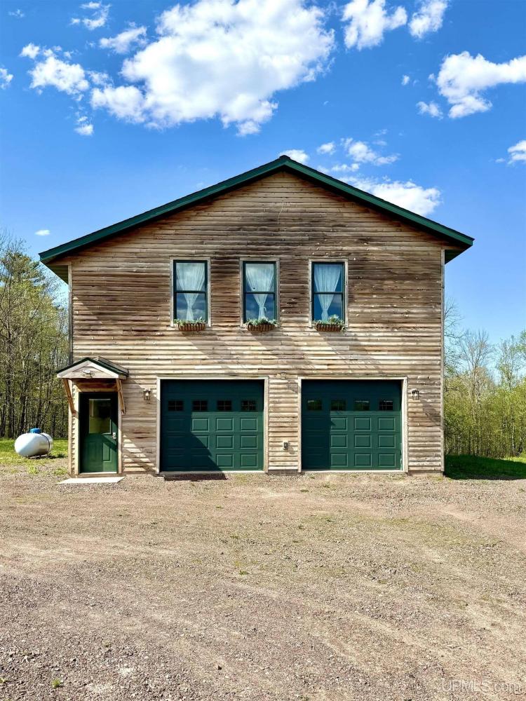 Currently Displayed Property Photo