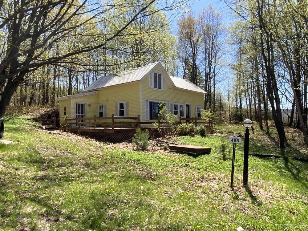 Currently Displayed Property Photo