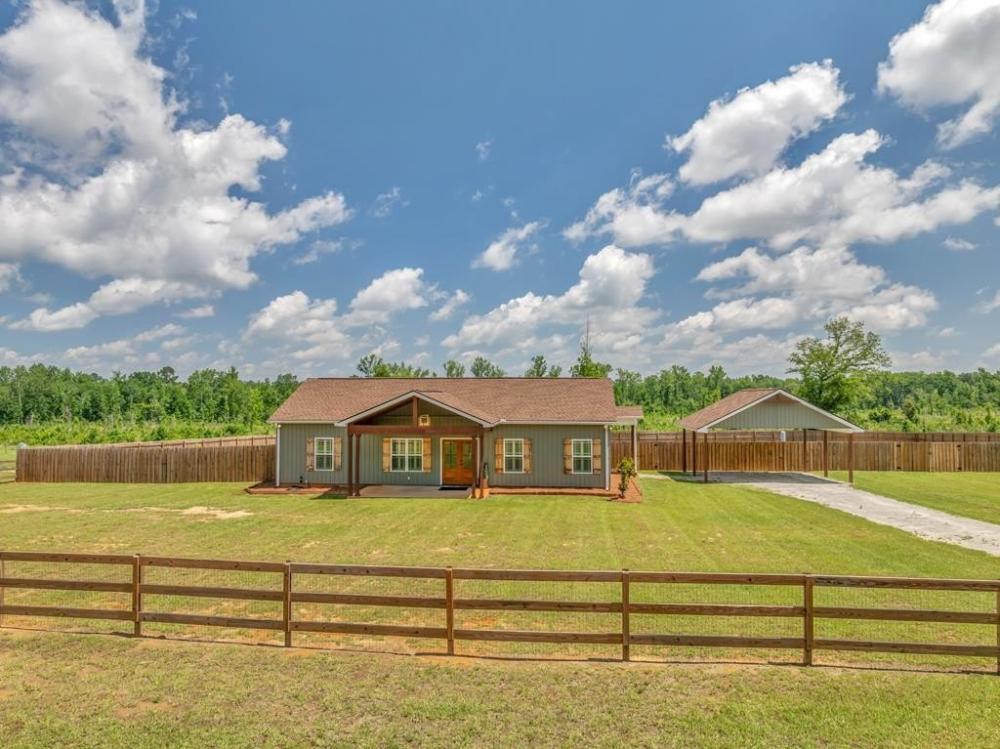 Currently Displayed Property Photo