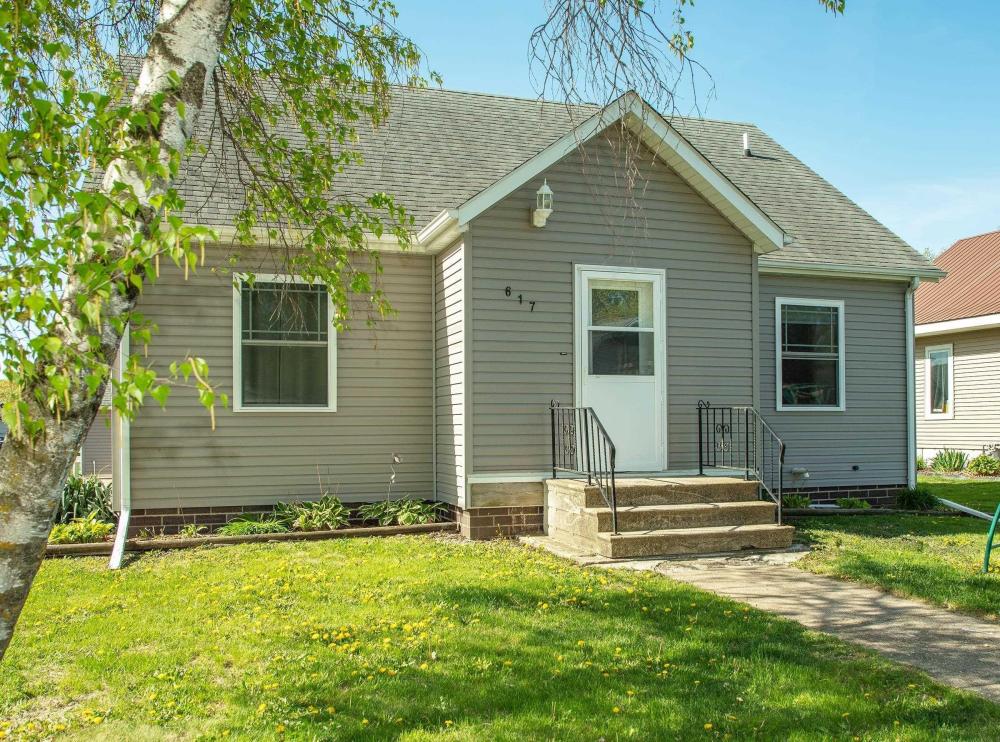 Currently Displayed Property Photo