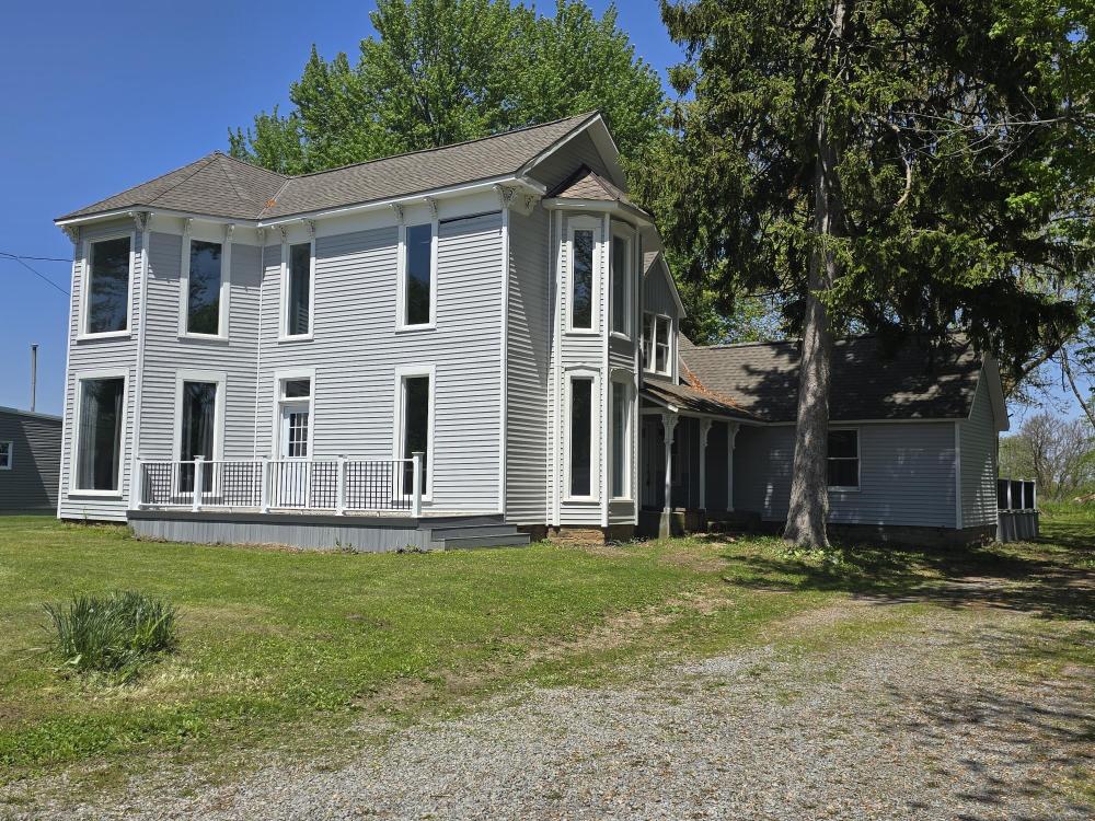 Currently Displayed Property Photo